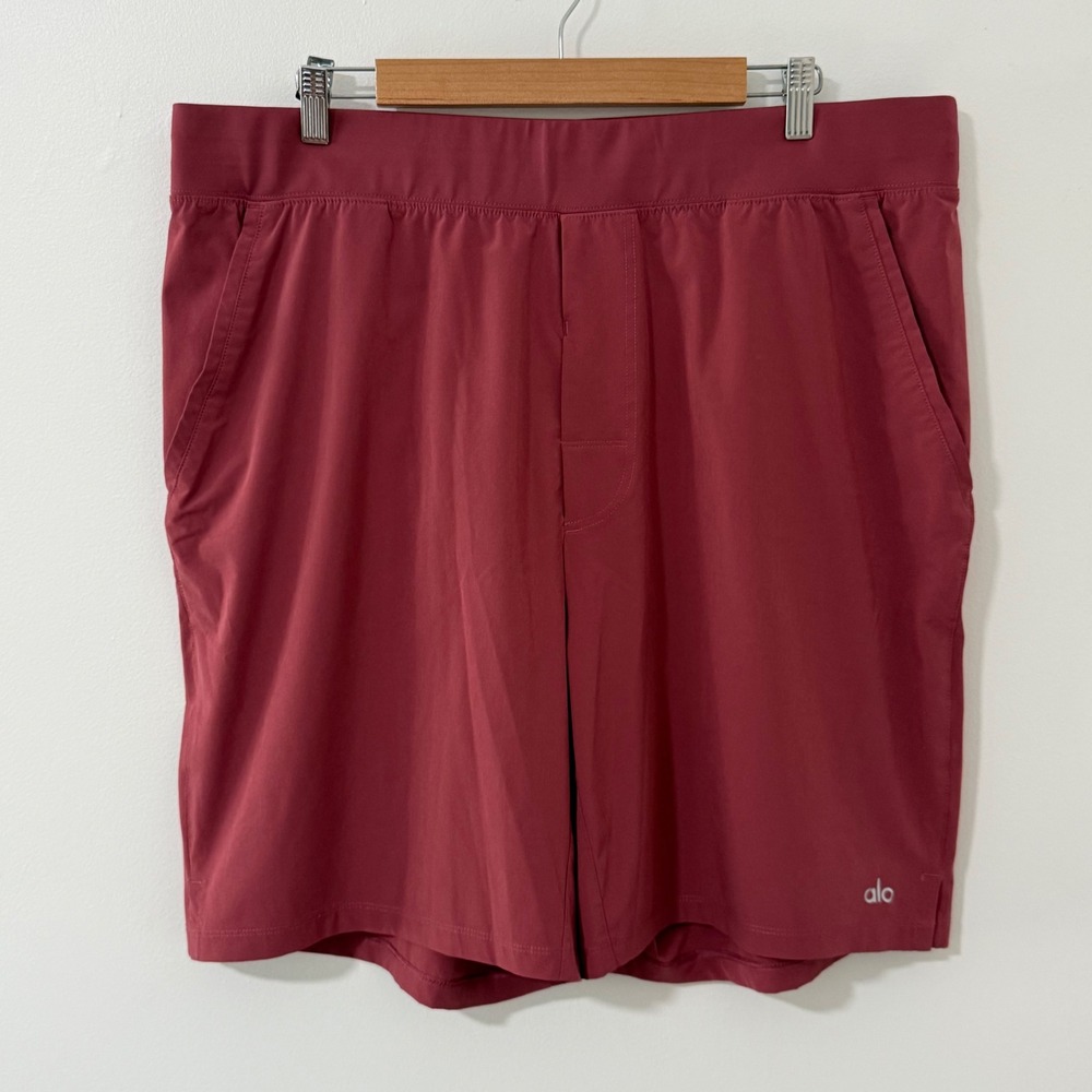Alo Repetition Shorts Mens XXL Red Athletic Gym Workout Training Activewear